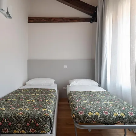 Апартаменты Bright 2br - 2ba - Ac - Болонья